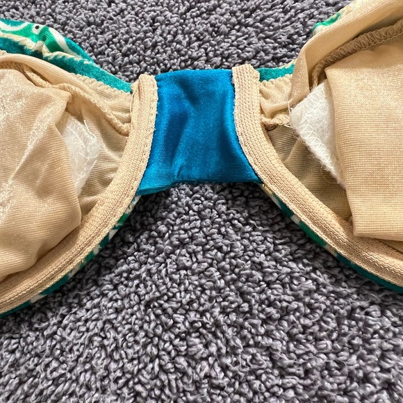 2 Piece Gottex Bathing Suit - Picture 5 of 14